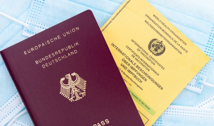 Reisepass und Impfpass