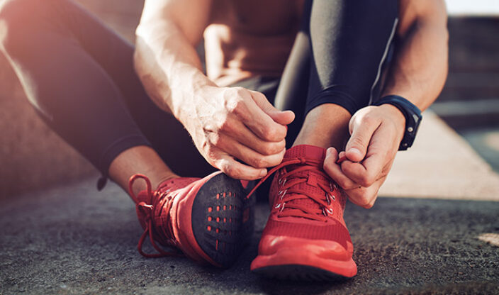 Schuhe binden fürs Joggen